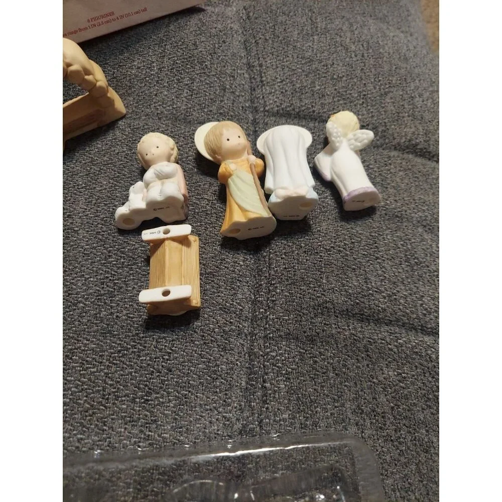 Hallmark the Nativity collection Jesus New‎ In Box Mary Hamilton 2012 NIB scene